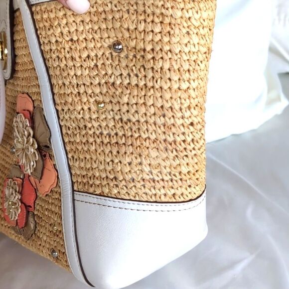 Coach Hamptons Straw Floral Applique Weekender Tote Coral/White & Wristlet NWT - Picture 15 of 17